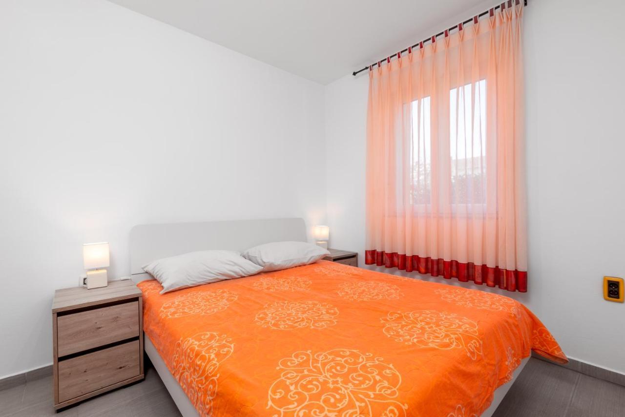 Apartments Manuela Pula Luaran gambar